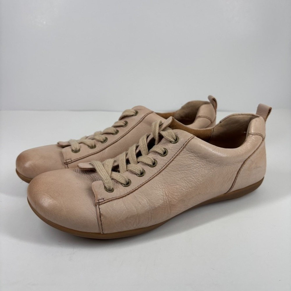 Born Rave Women's US 8M Natural Nude Leather Comfort Lace-Up Travel Walking Shoe